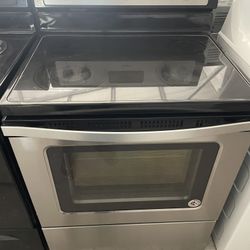 Whirlpool Stainless Ceramic Range 