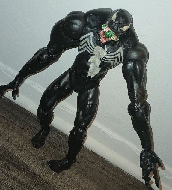 2005 VENOM Marvel Deluxe ToyBIZ 12" Amazing Spider-Man Action Figure