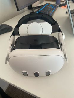 Meta Quest 3 VR Headset
