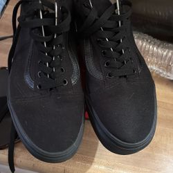 BRAND NEW BLACK VANS 