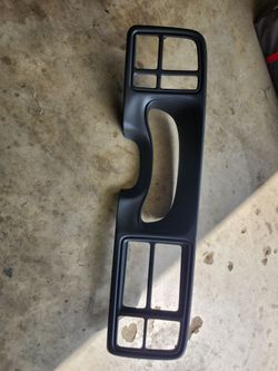 99-02 GM Cluster Bezel