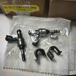 GM Genuine Fuel Injectors Assembly 