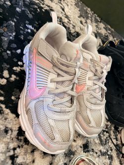Nike Vomero kids Size 2