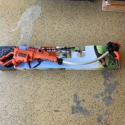 BLACK+DECKER 14 in. 7.5 AMP Corded Electric Curved Shaft 0.080 in. Single Line 2-in-1 String Trimmer & Lawn Edger with Automatic Feed