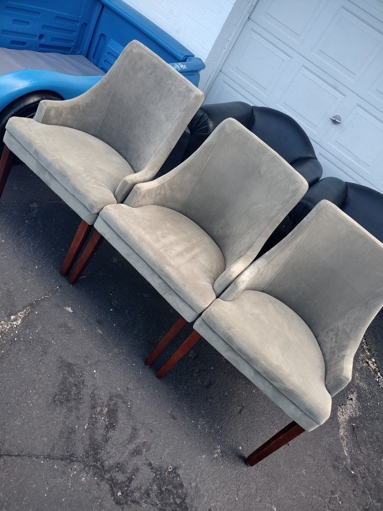 Upholstery Chairs