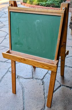 Kid’s Art Easel/Chalkboards