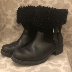 UGG Leather and Suede Boots#38