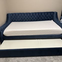 Monarch Hill Ambrosia Upholstered Twin Daybed with Trundle