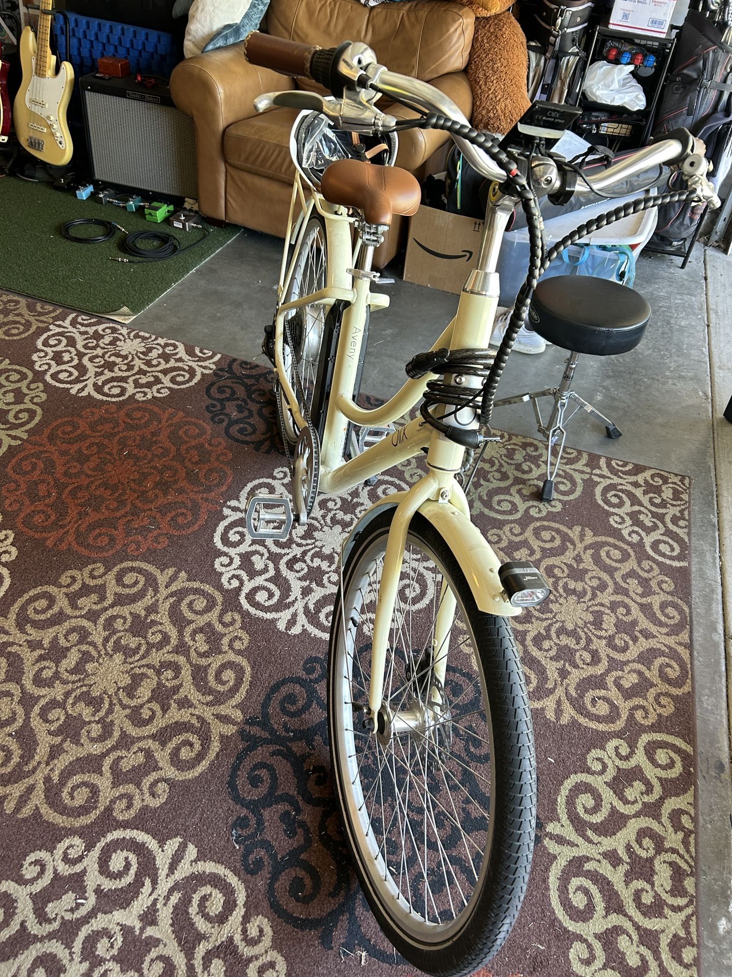 BLIX Aveny 350W Electric Bike And Accessories Low Miles Like New