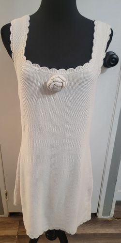 Cream-colored Wild Fable Rosette Mini Sweater Dress textured knit design and a 3D rosette accent on the chest size XL