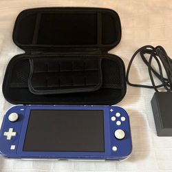 Nintendo Switch Lite Blue Clear Case & Storage Case 