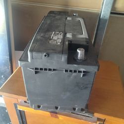 Car Battery Group Size 48 H8 Color Black