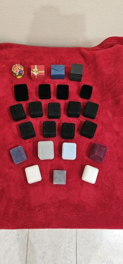 Lot Of Velvet And Flocked Hinged Ring Boxes 
