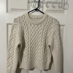 GU Cable Knit Sweater