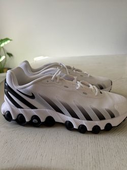 Nike Air Max Dn8 in the White/Black