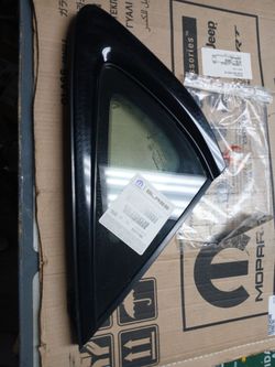 New 15-17 Chrysler 200 Left Quarter Glass Genuine