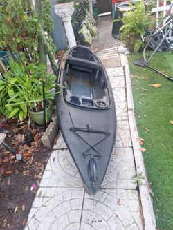 kayak and paddĺe