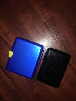 2 men wallets brand new perfect for a gift 🎁 blue and black color