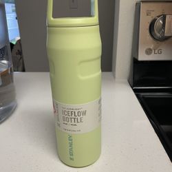 Stanley IceFlow Bottle 24 oz