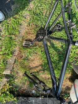 Specialized HardRock Frame and Wheels $100