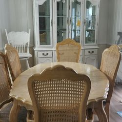 Dinning Table And Hutch