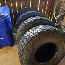 4 Used 40X13.50R17 Milestar Padagonia M/T 02 Offroad Tires 