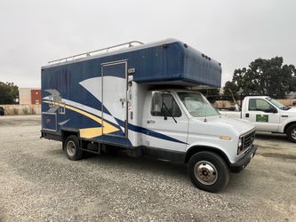 Ford runs cargo delivery or rv type equipment tool garage mechanic box van nice