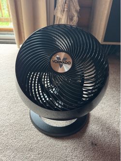 Vornado 660 Large Air Circulator Fan, 4-Speed, Whole Room Electric Fan with 90-Degree Tilt