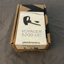 Plantronics Voyager 5200-UC Bluetooth Headset Bundle