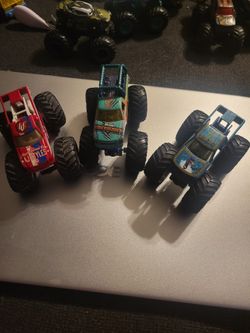 Bundle MONSTER TRUCKS