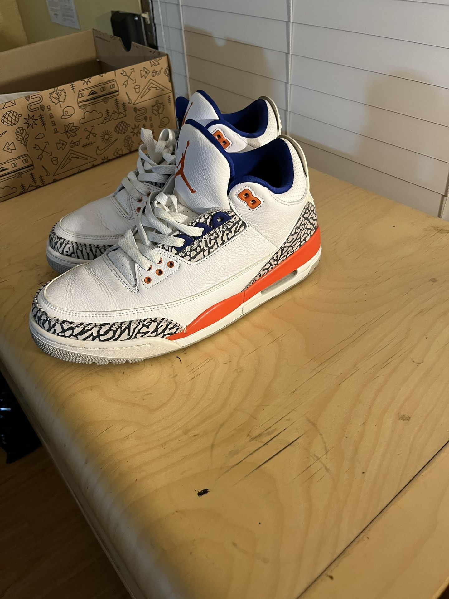 Air Jordan 3 Knicks Size 9.5 