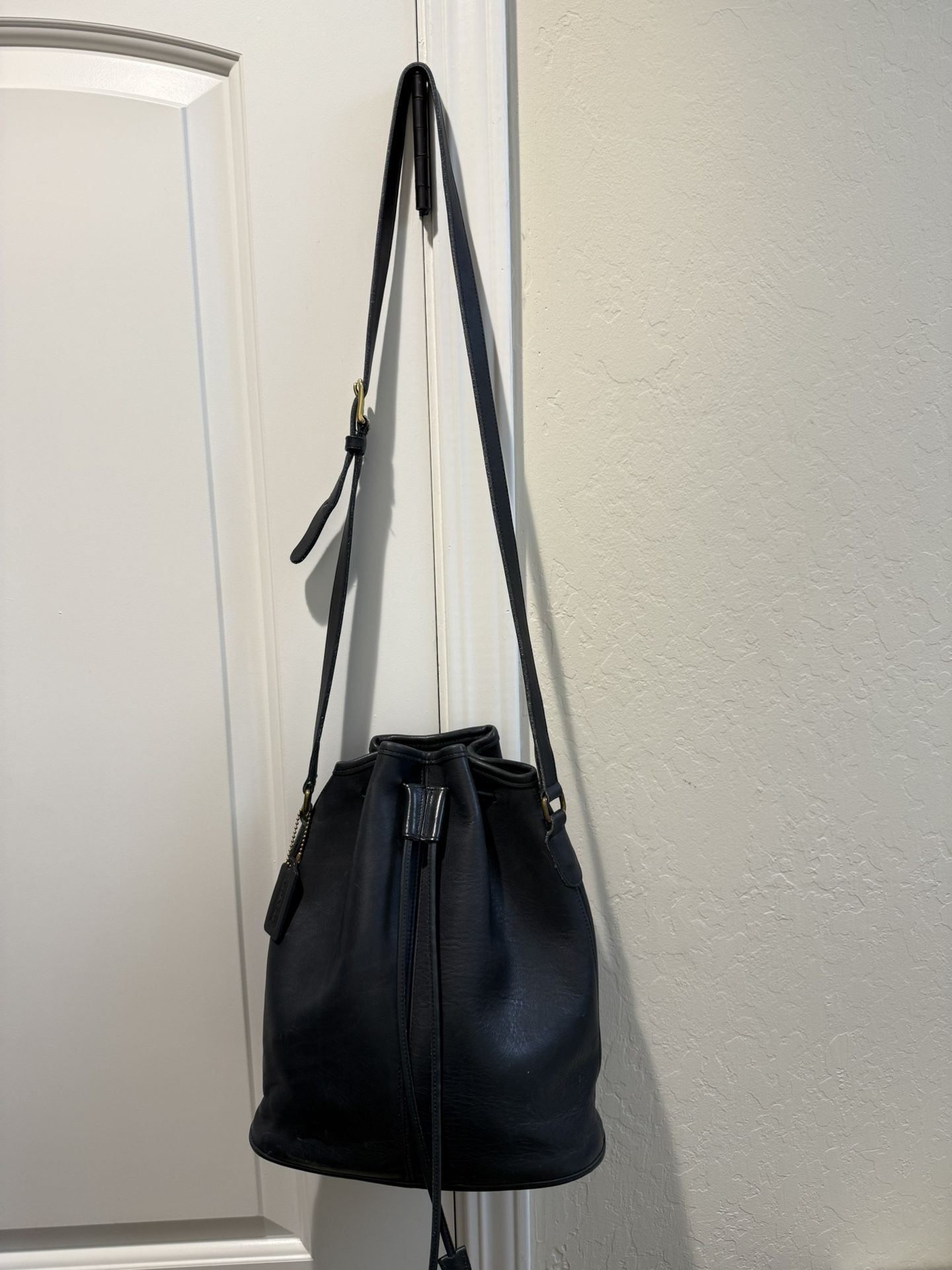 Stylish Coach Navy Leather Bucket Bag