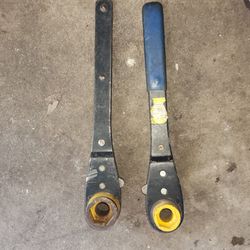 Large Ratchet Wrenches ( megalug ) Set of 2