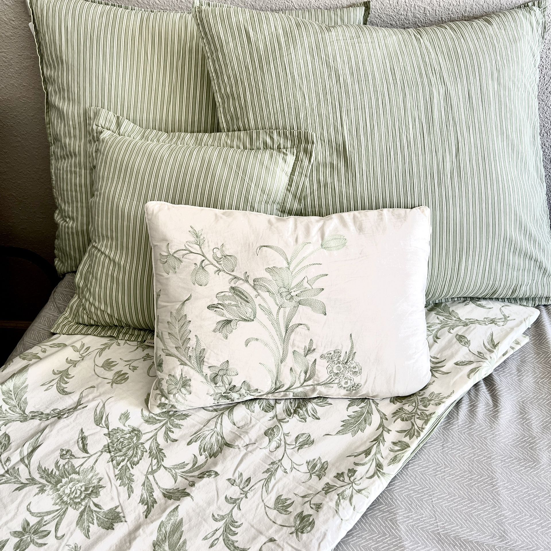 No Hold, need gone asap! Beautiful Sage Laura Ashley Duvet Cover Set + Luxury Down Fiber Comforter