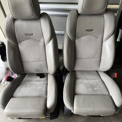 Cadillac CTSV Seats (2016)
