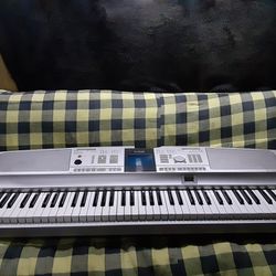 Yamaha portable keyboard 76 keys 