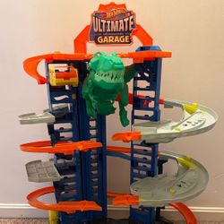 Hot Wheels City Robo T-Rex Ultimate Garage Multi level Multi-Play Mode