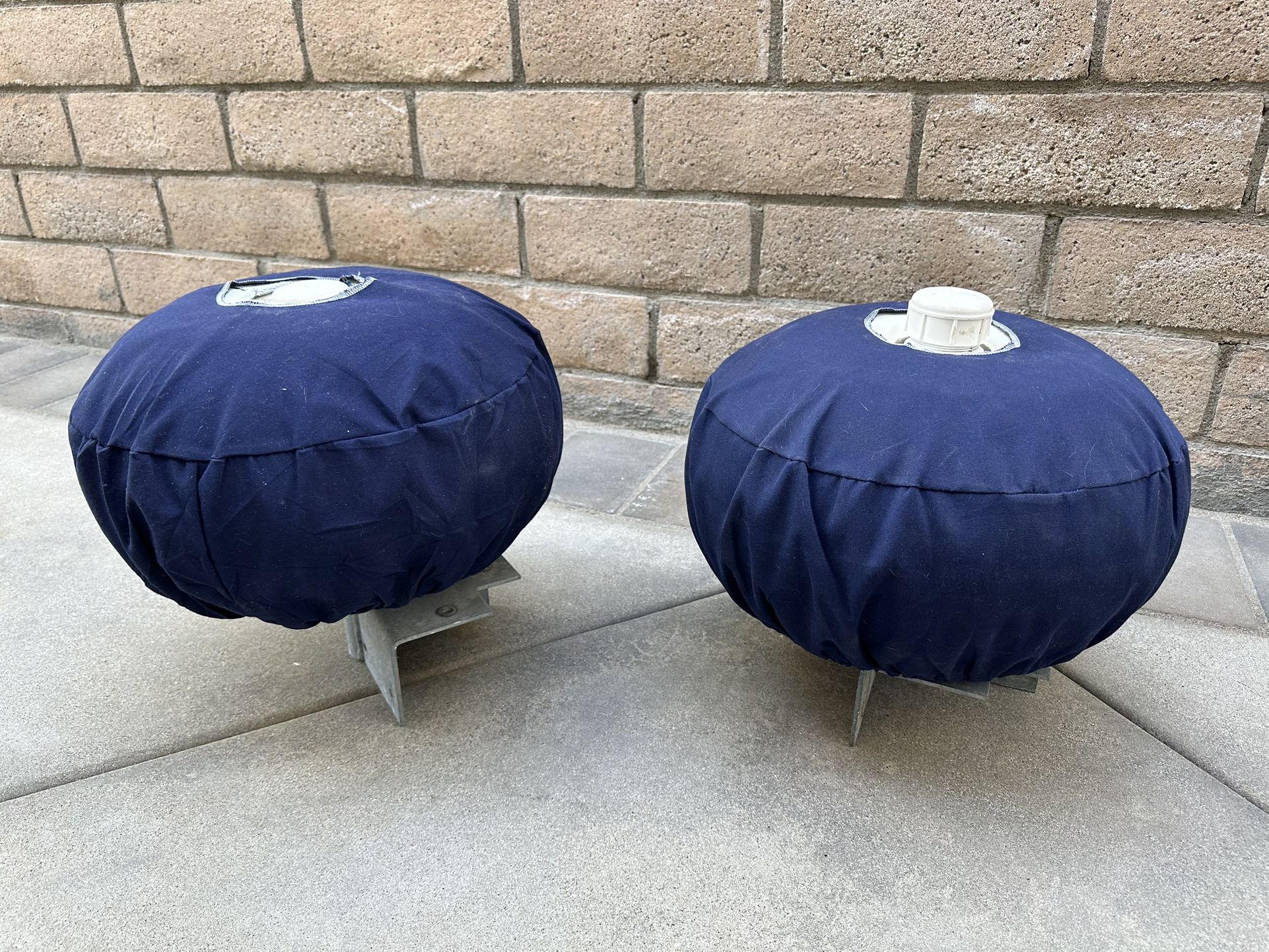 18” Dock Wheel, Corner Mount