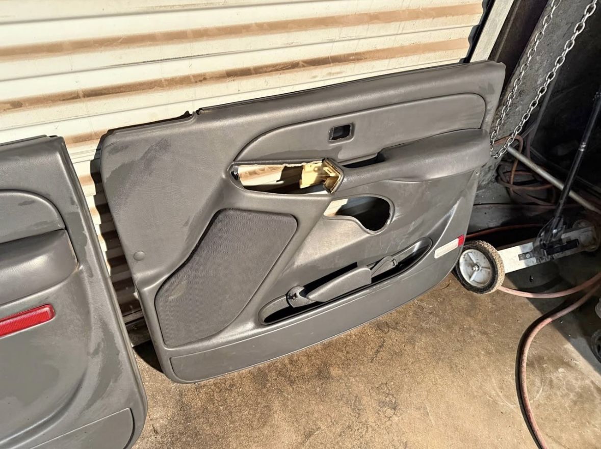 99-07 Chevy Silverado gmc sierra charcoal grey door panels
