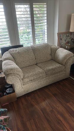 Free Sofa set