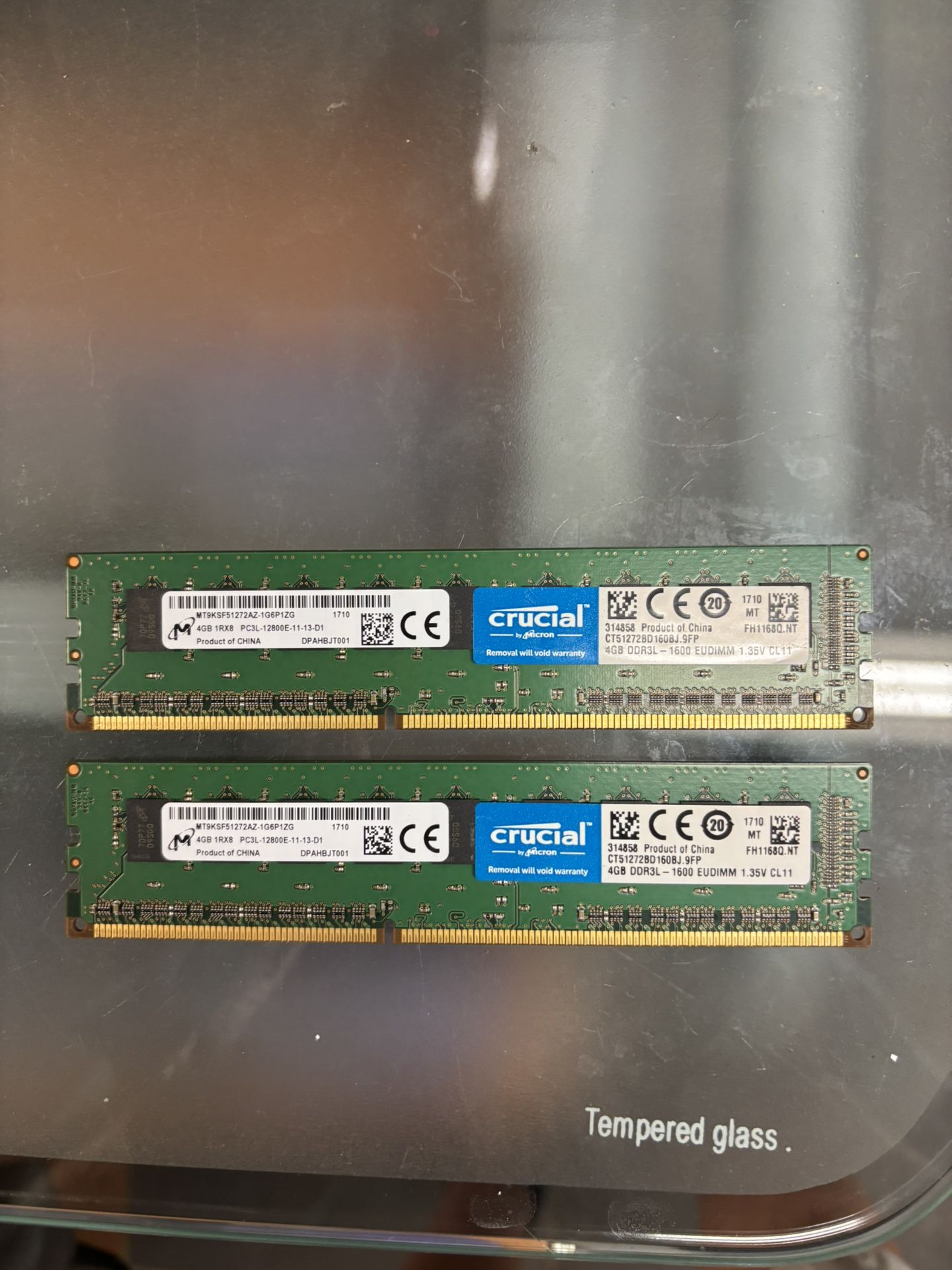 (2) Crucial 2x4 GB DDR3