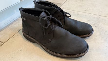 Ecco Men's Turn Nubuck Gore-Tex Ankle Boot, Size 10, New Without Tag!!! Retail: $339+Tax!!! Designed to take you from the office to your evening plans