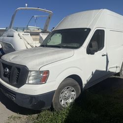 2011 Nissan Van / No Engine / No Back Doors / Make Offer $2300