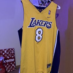 La Lakers Kobe jersey 