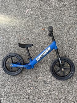 Strider Classic Kids Balance Bike Blue