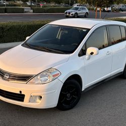 Nissan Versa 2012 4 Speed Automatic 1.8 S