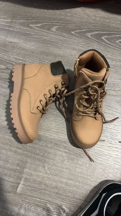 Boys size 13