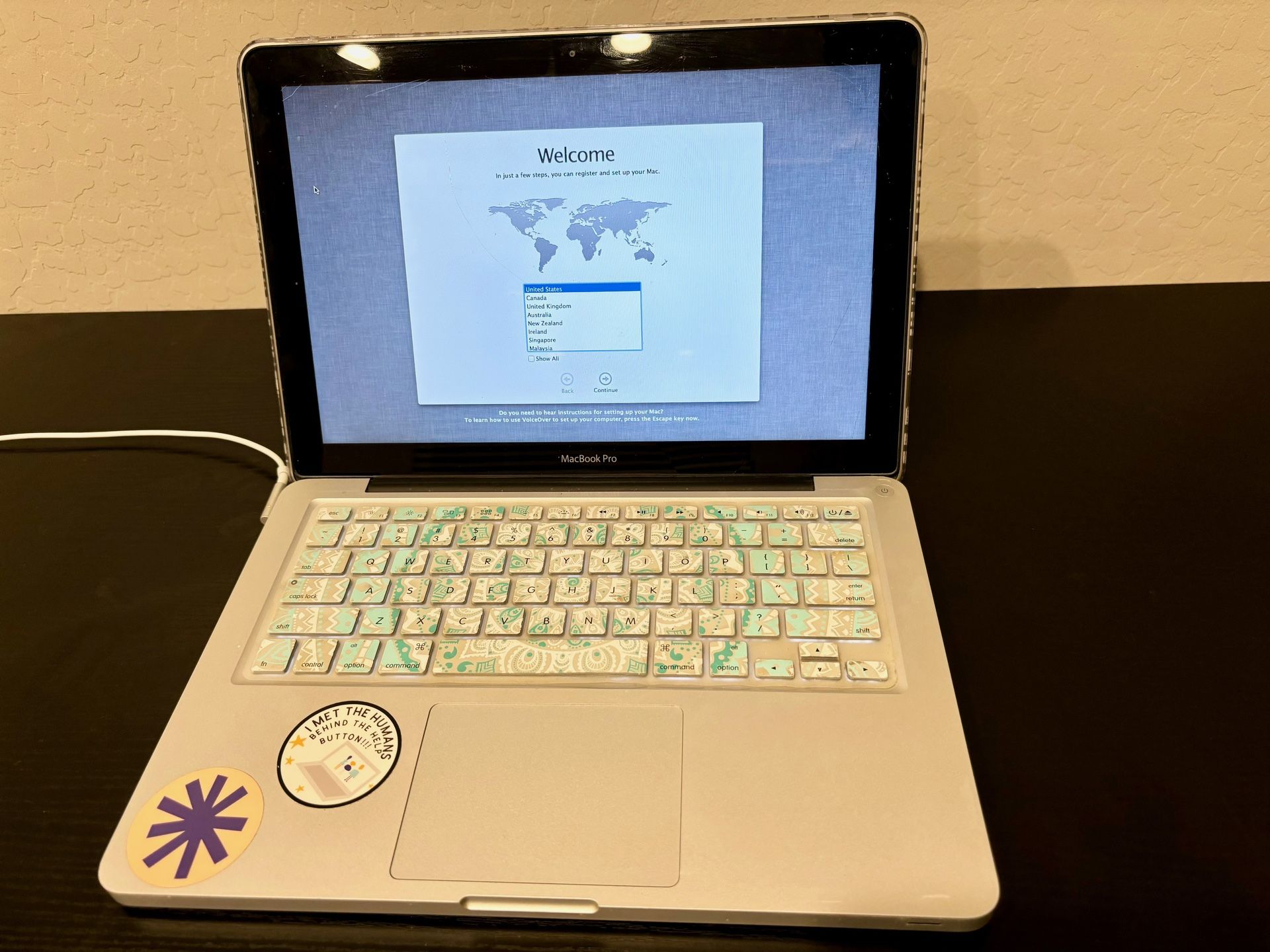 Apple MacBook Pro A1278 13" INTEL i5 2.5GHZ 4GB 320GB MC700LL/A 2012