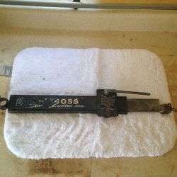 Trailer brake anti sway bar