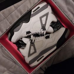 Jordan 4 White Cement 